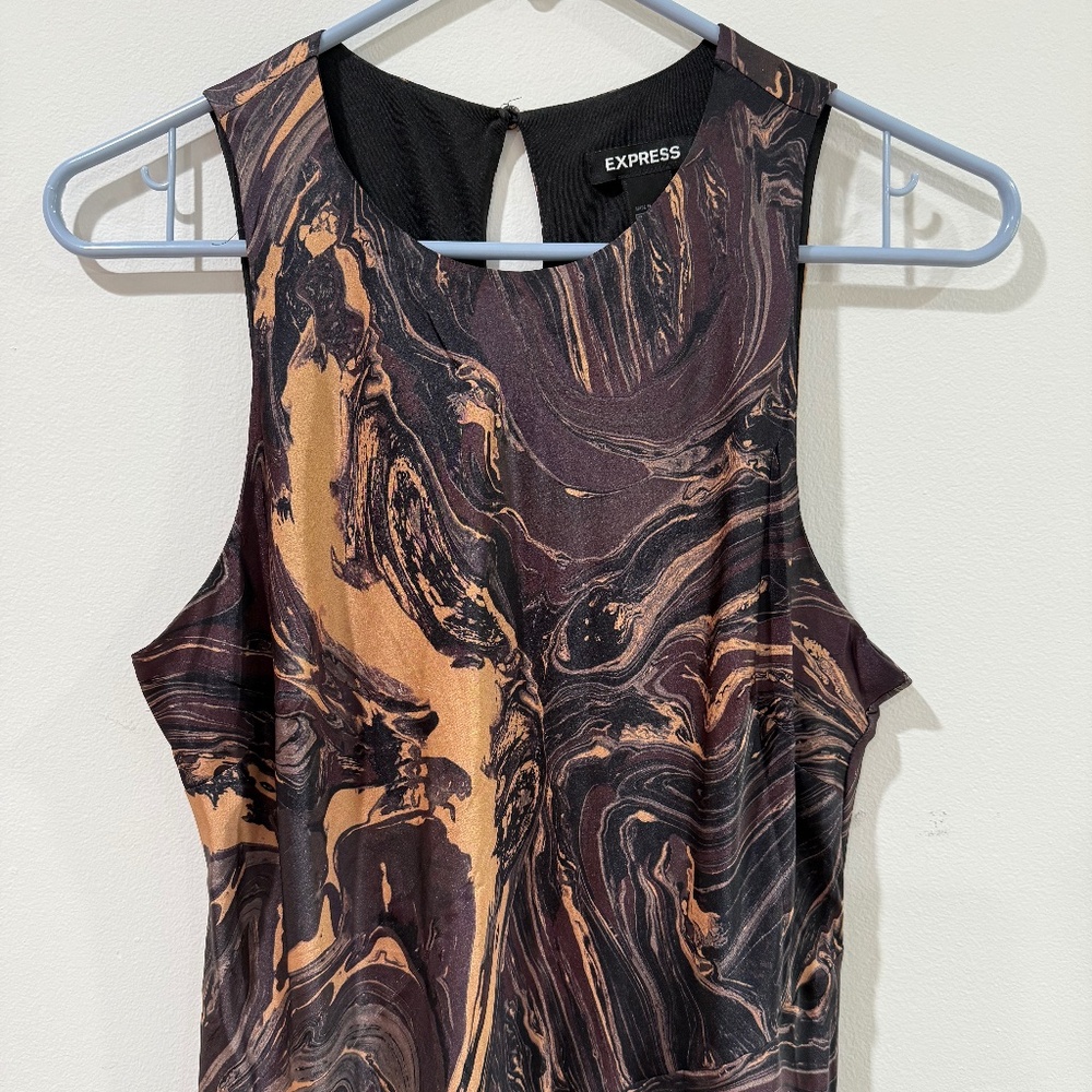 Express black and brown backless dress with cutout detail #backlessdress